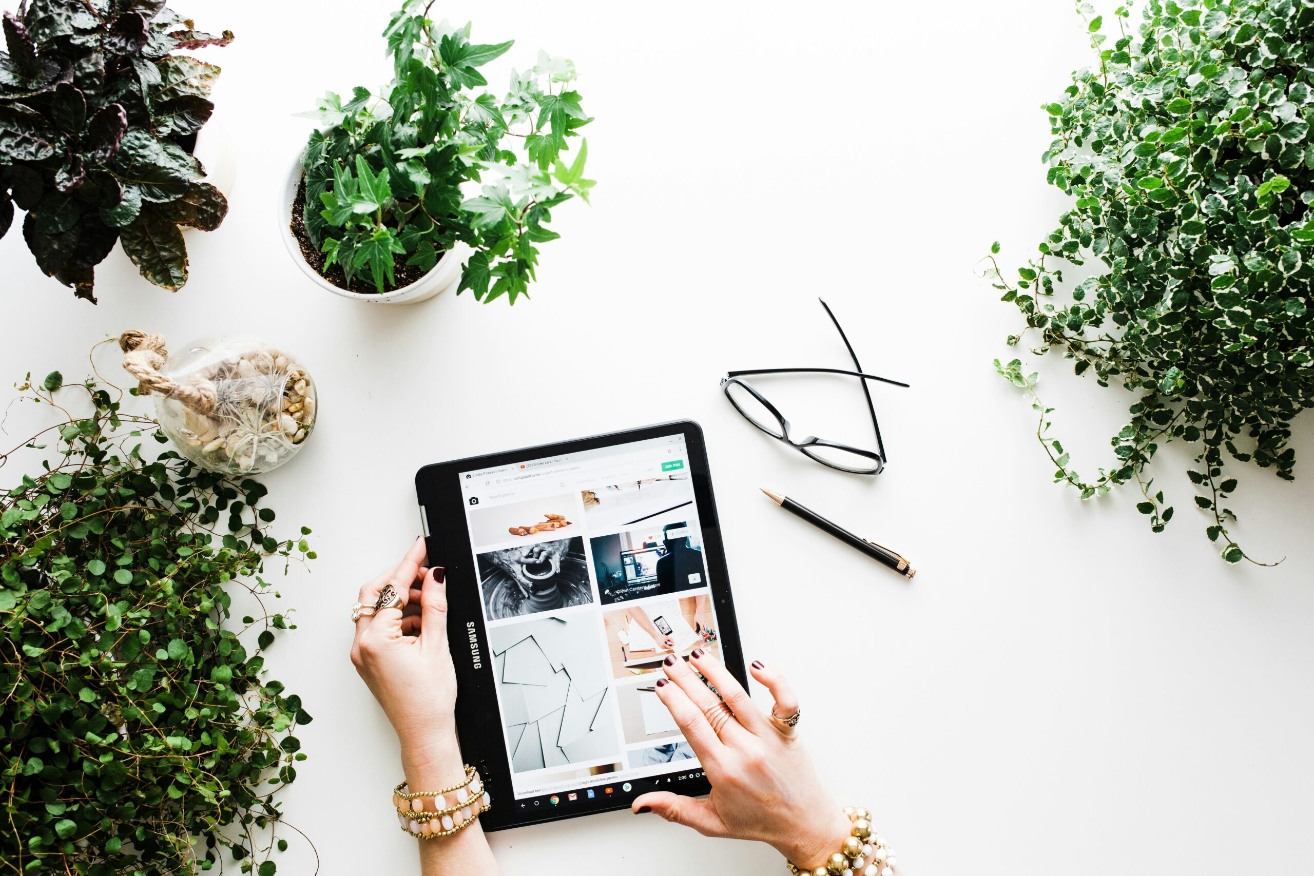 Hello World Featured Image